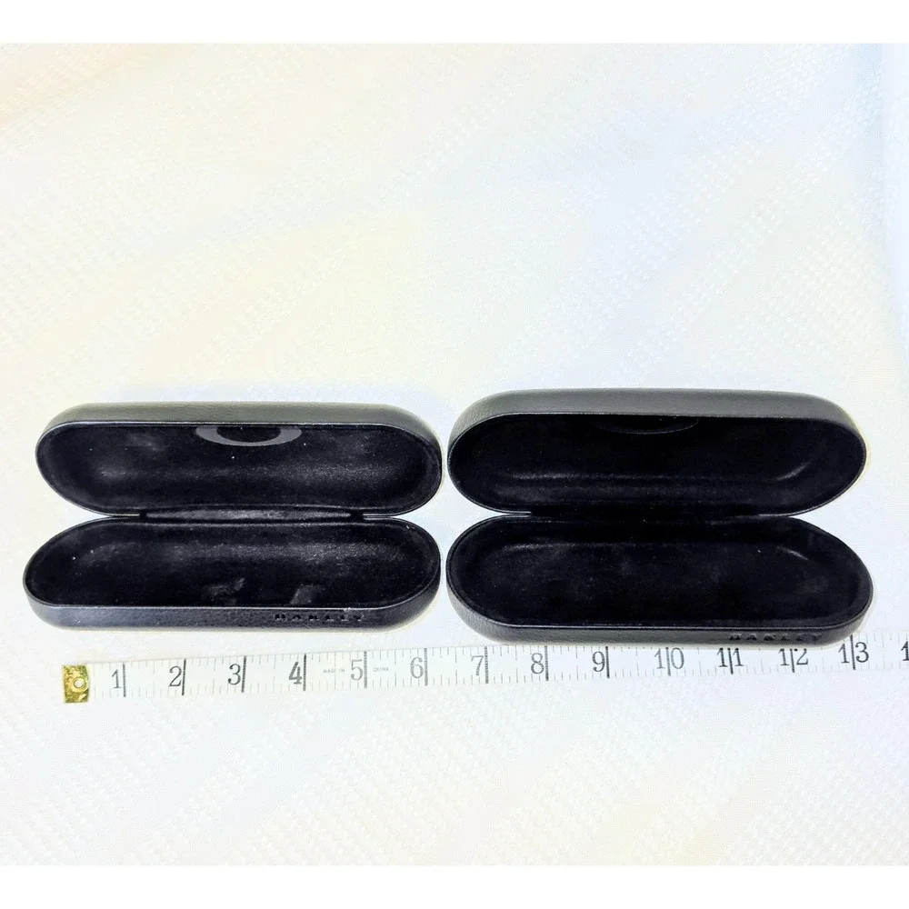 Oakley 2-Eyeglasses‎ Cases